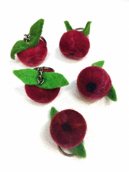 PORTACHIAVI IN LANA COTTA PORTACHIAVE IN LANA COTTA, MELA.&nbsp;/ - com Etnika Slog d.o.o.