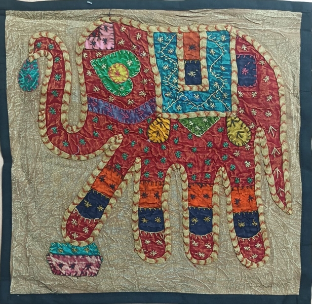 PILLOW COVERS PILLOW COVER ELEPHANT PATCHWORKSIZE: 42X40 C - com Etnika Slog d.o.o.