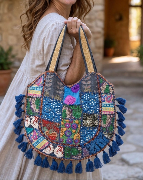 BORSE DA SPALLA RICAMATE BORSA DA SPALLA ROTONDA IN COTONE PATCHWORK, RICAM - Etnika Slog d.o.o.