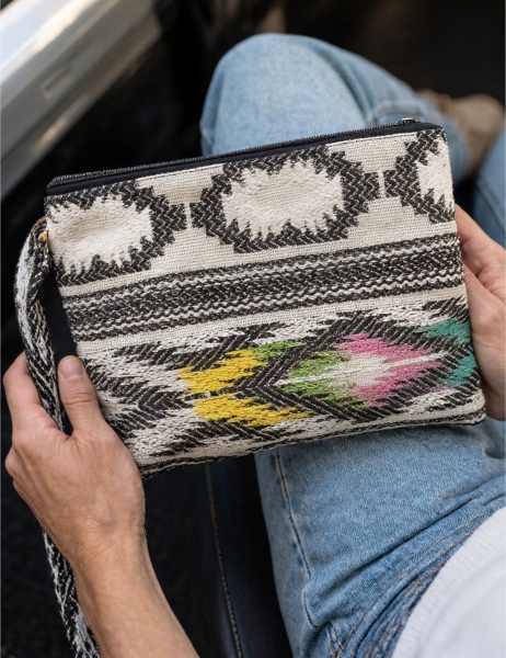 PENCIL CASES - COIN PURSES COIN PURSE / PENCILCASE MADE OF COTTON, AVAILABLE IN DIFFERENT COLORS. - com Etnika Slog d.o.o.