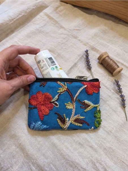 PENCIL CASES - COIN PURSES CHENILLE FABRIC POCHETTE/COINPURSE WITH ZIP CLOSIN - com Etnika Slog d.o.o.